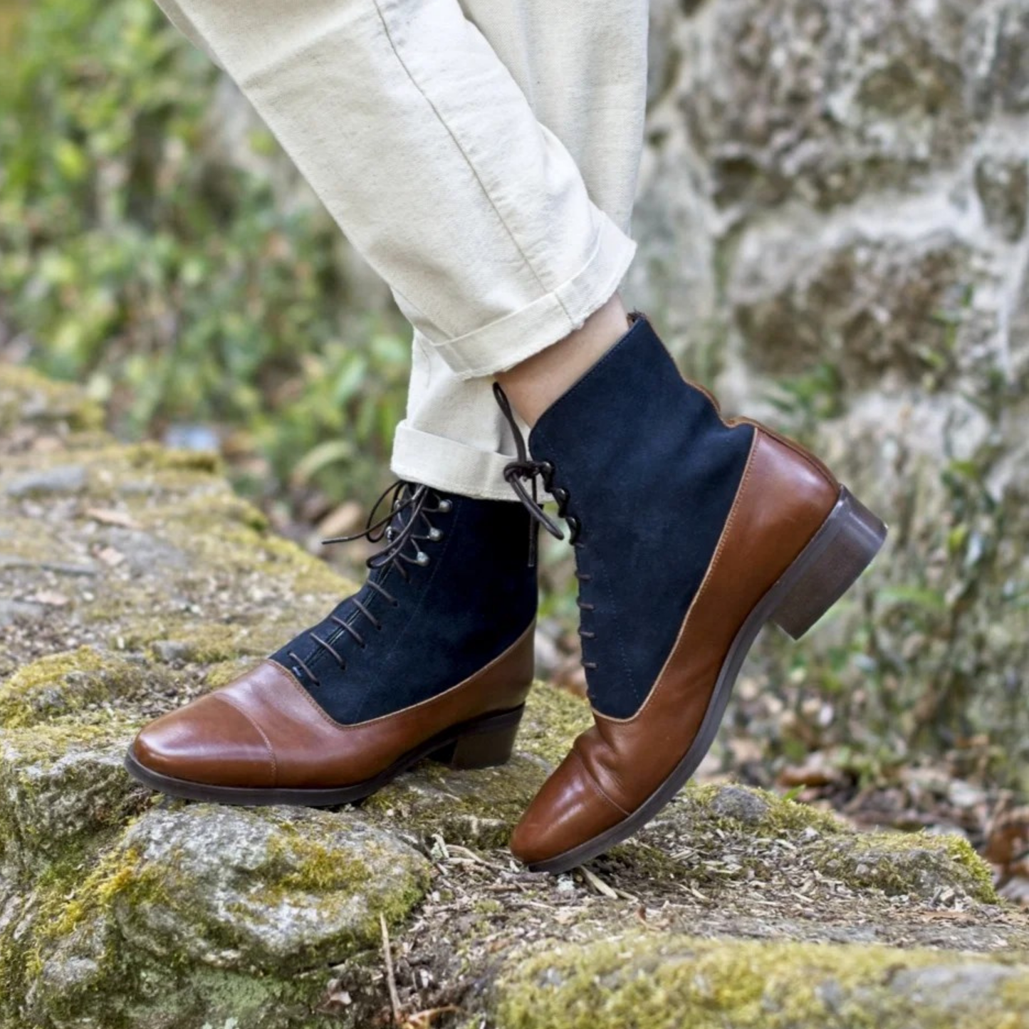 Women’s Two-Tone Leather & Suede Ankle Boots – Hazelnut Brown & Navy Lace-Up